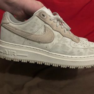Leopard print Air Force One limited edition